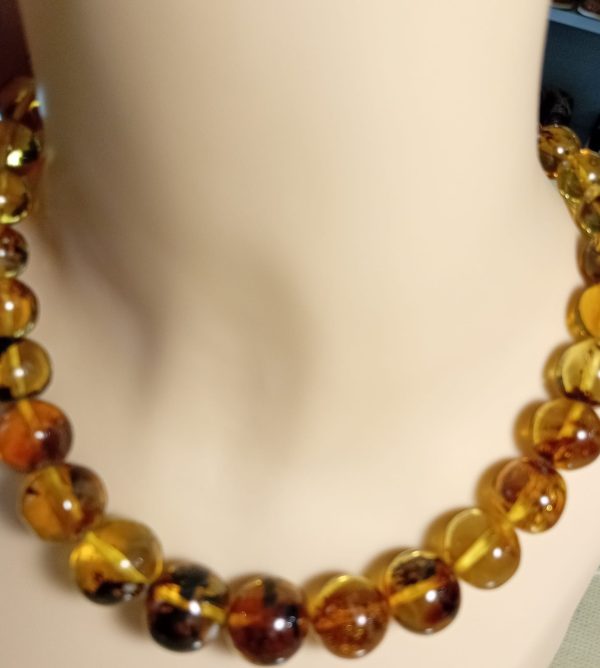 Collana d' ambra a sfera - immagine 3