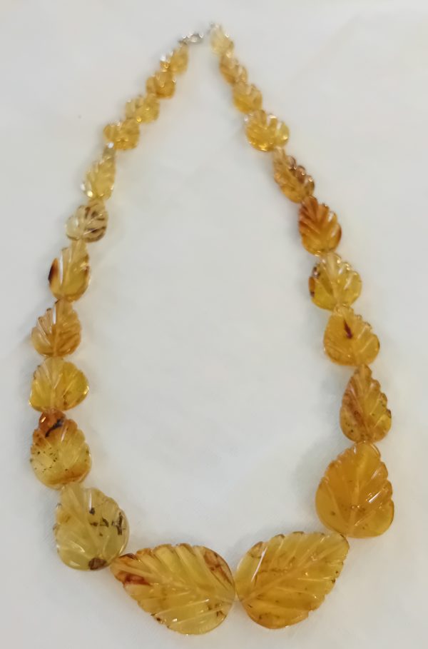 Collana di Ambra fossile fatta a mano con fantasia foglia progressiva 